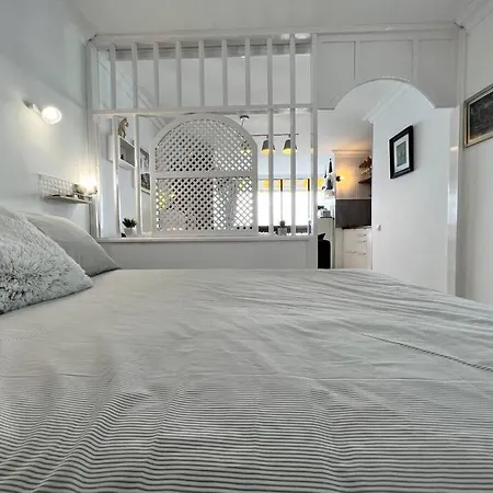 Apartment Don Paco - Fantastic Beachfront Apartment, Patalavaca
