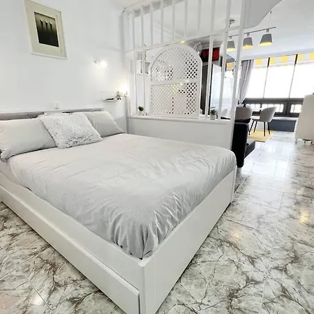 Apartment Don Paco - Fantastic Beachfront Apartment,